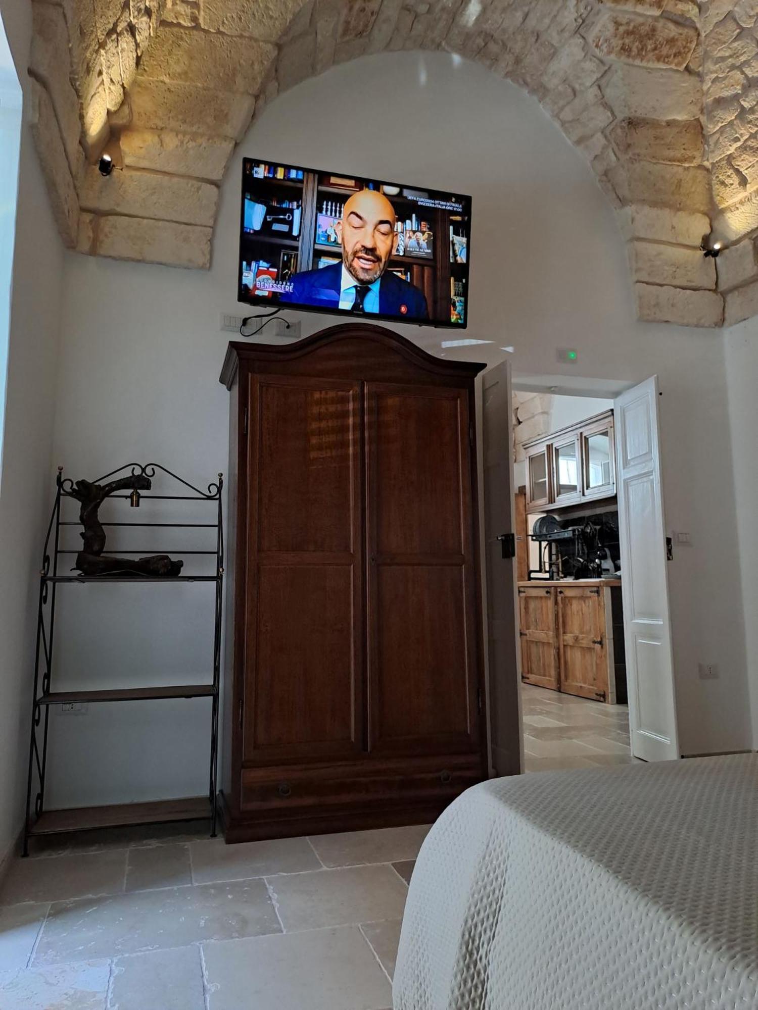 Hotel Petrakis House Ostuni Esterno foto